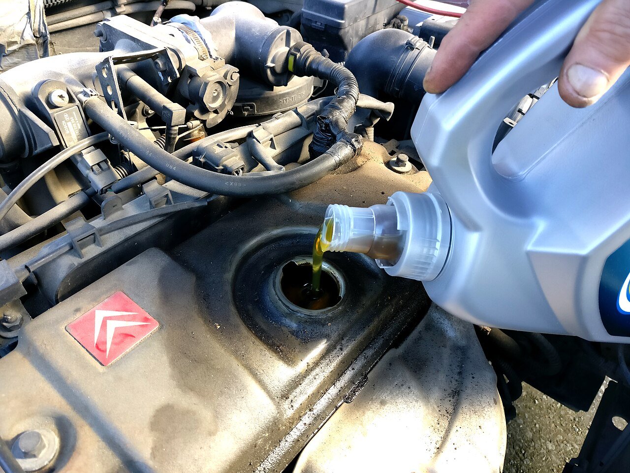 Fully Synthetic Passenger & Heavy-Duty Commercial Engine Oil (API SP, SAE 5W-30 / 5W-40)